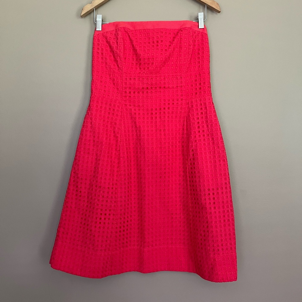 {White House Black Market} Strapless Eyelet Cocktail Dress in Red - Womens 8 - Picture 2 of 10